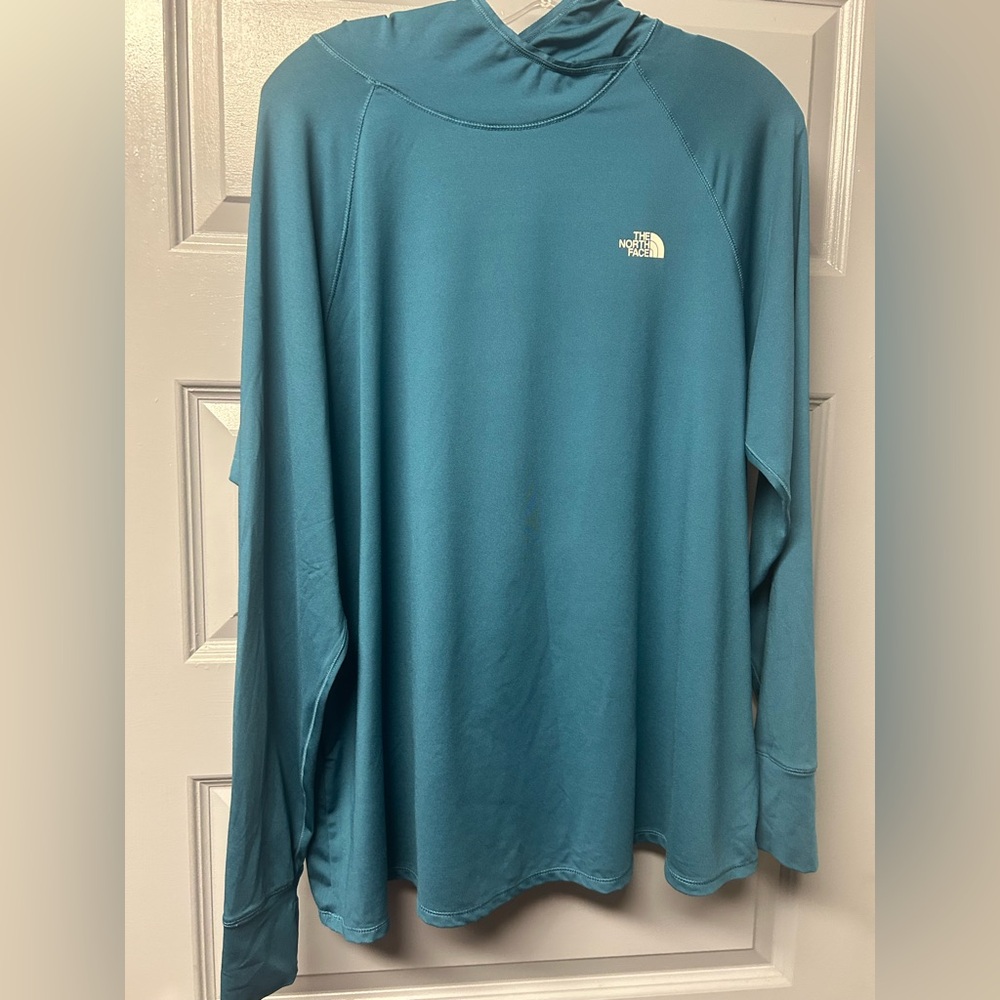 The North Face women’s lightweight performance hoodie. Dark teal. Size 1X